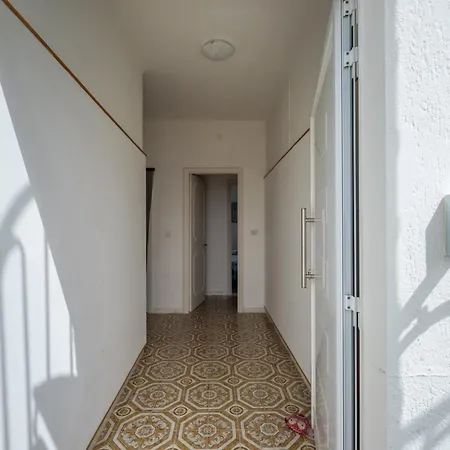 A Due Passi Dal Mare *