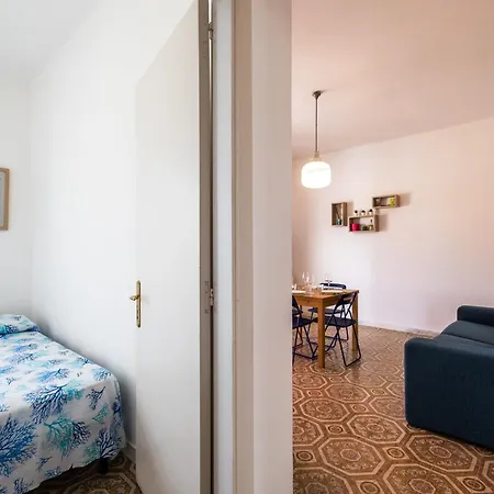 A Due Passi Dal Mare