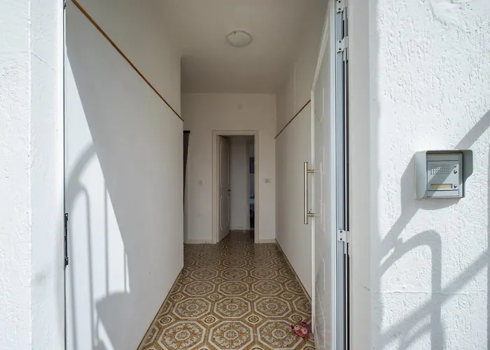 A Due Passi Dal Mare *