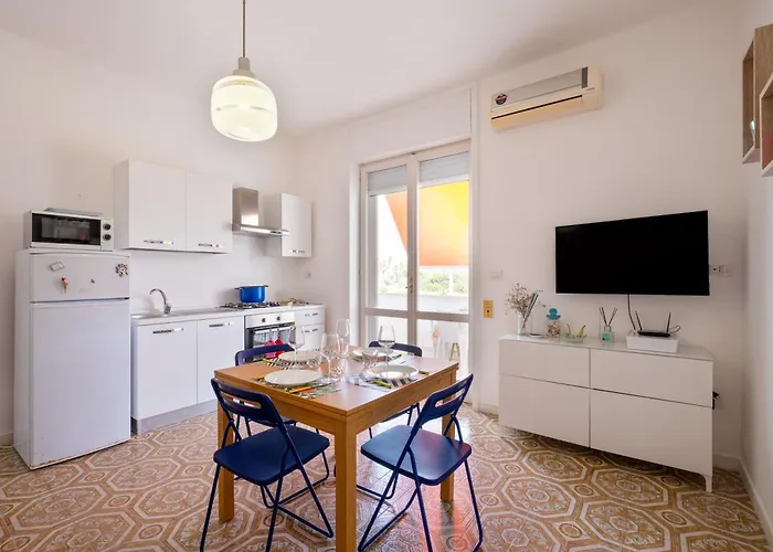 A Due Passi Dal Mare Holiday home *